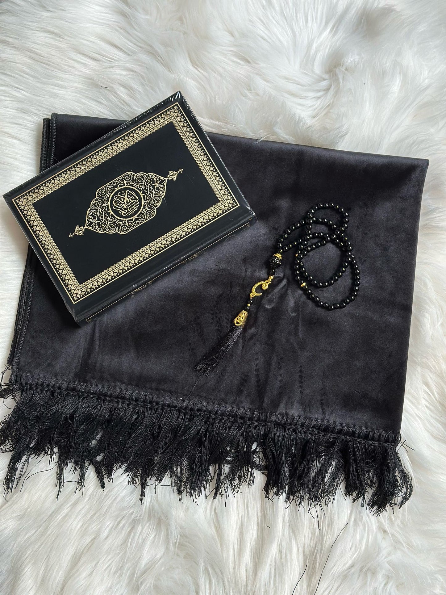 Gebedskleed set met naam | Zwart | Geborduurd