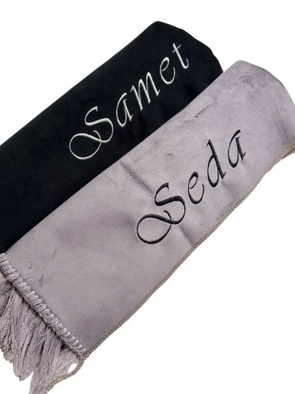 Gebedskleed met naam velvet - Grijs - Geborduurd - Maatje voor Maatje