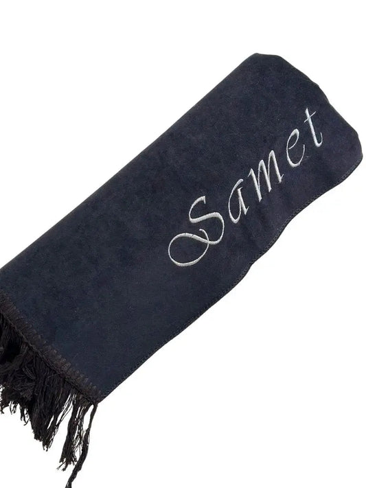 Gebedskleed met naam velvet - Zwart - Geborduurd - Maatje voor Maatje