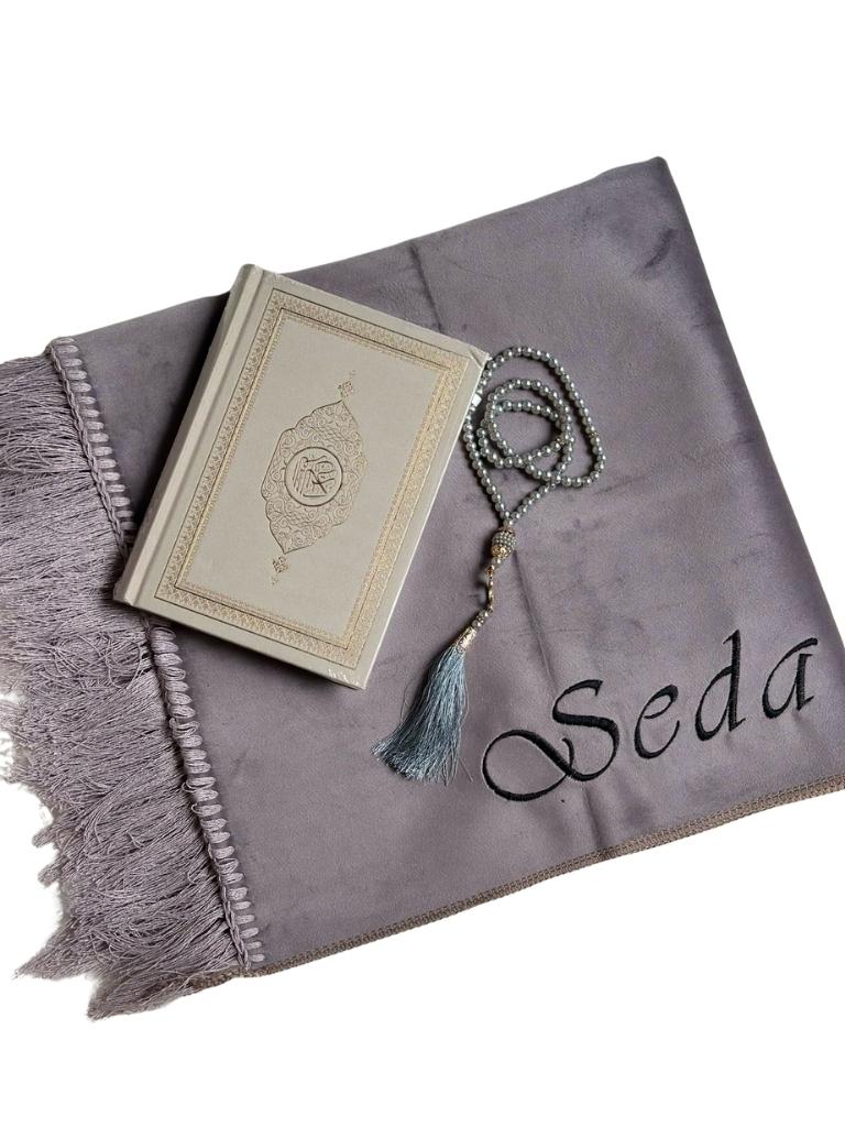 Gebedskleed set met naam - Grijs - Geborduurd - Maatje voor Maatje